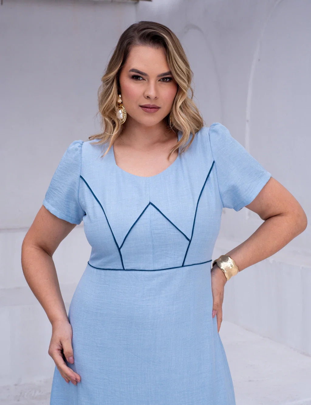 Vestido longo Com Detalhe Vivo Azul