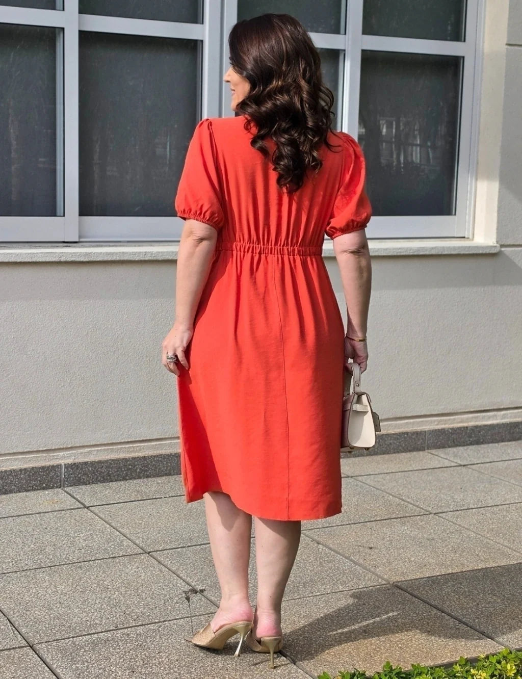 Vestido midi Com Vivo Frente Laranja
