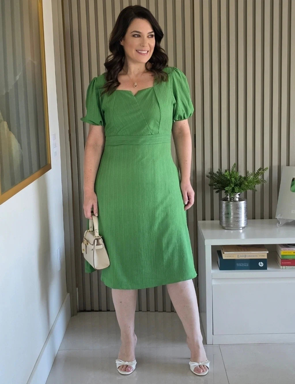 Vestido Midi Decote Princesa Verde
