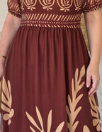 Vestido Longo Estampa Barrado Marrom
