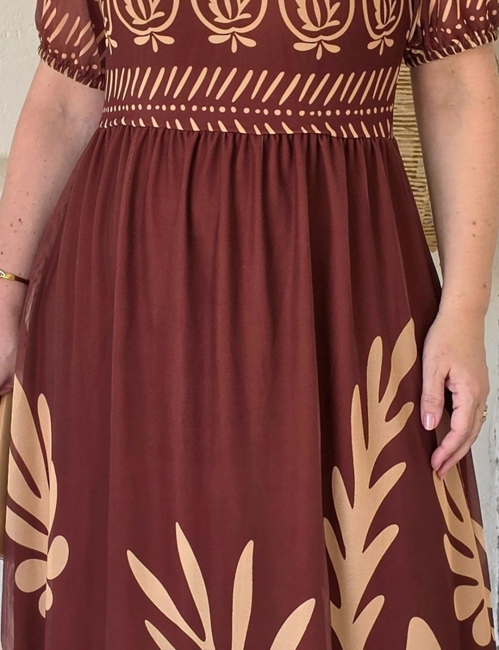 Vestido Longo Estampa Barrado Marrom