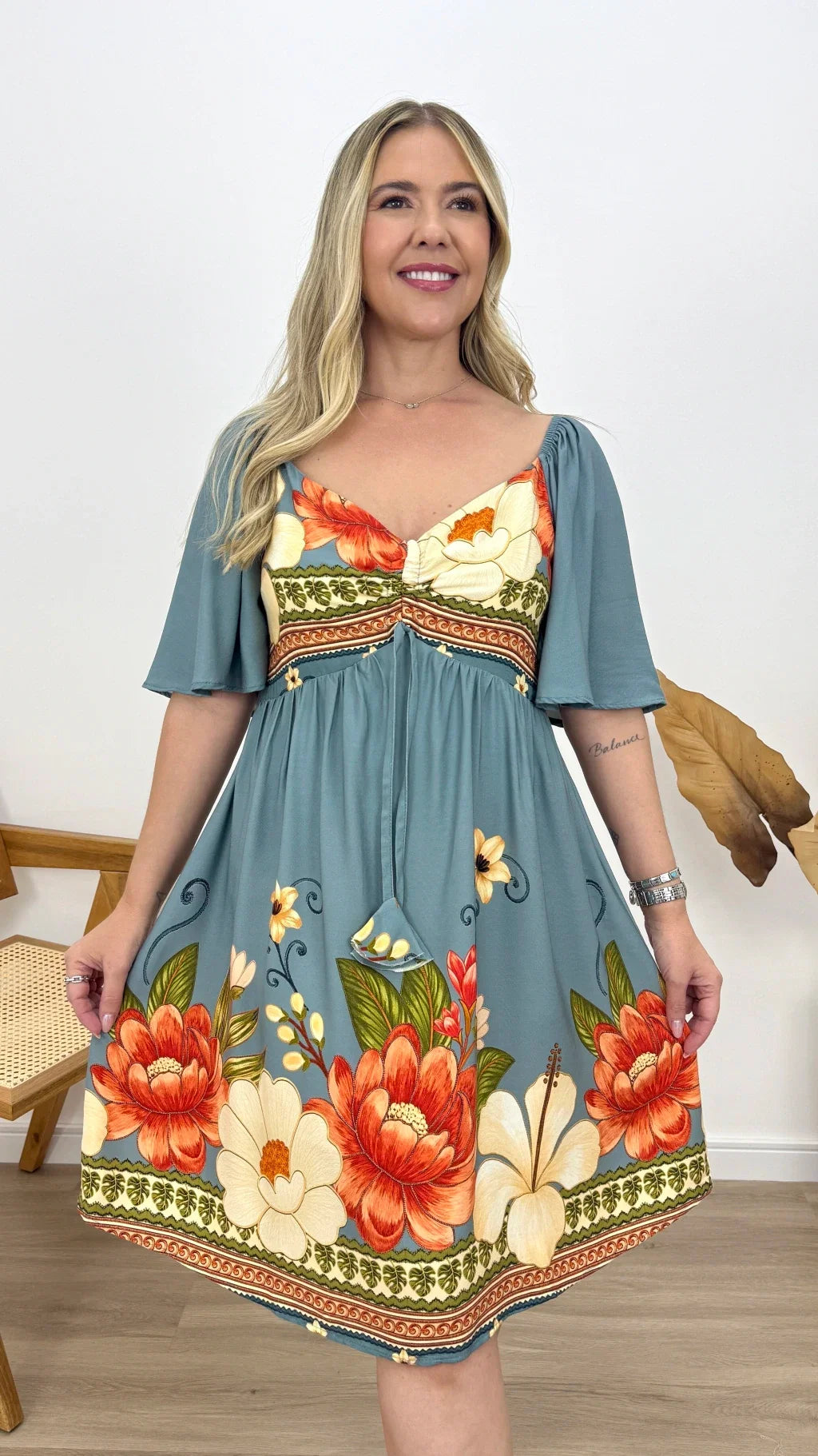 VESTIDO CURTO JULIANA FLOR