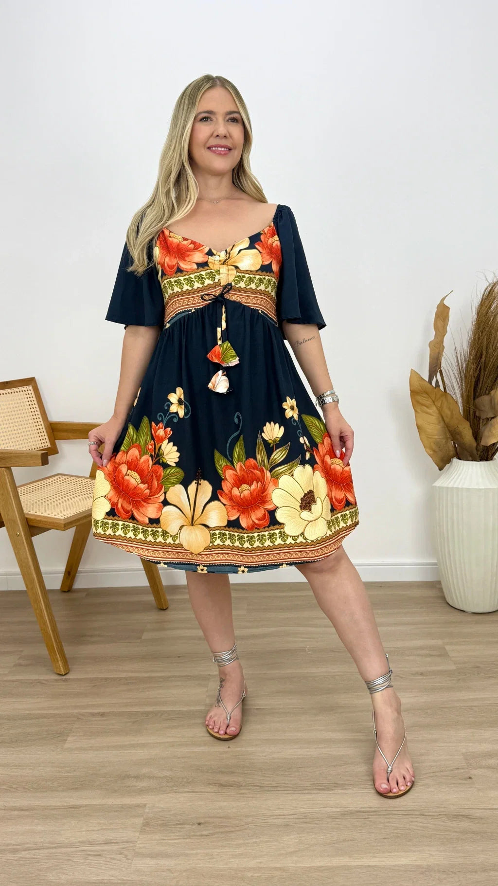 VESTIDO CURTO JULIANA FLOR